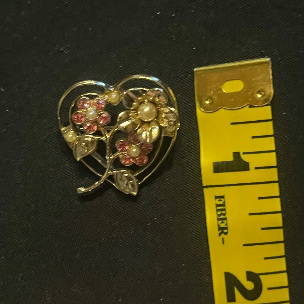 Vintage Dainty Gold and Pink Floral Heart Brooch
